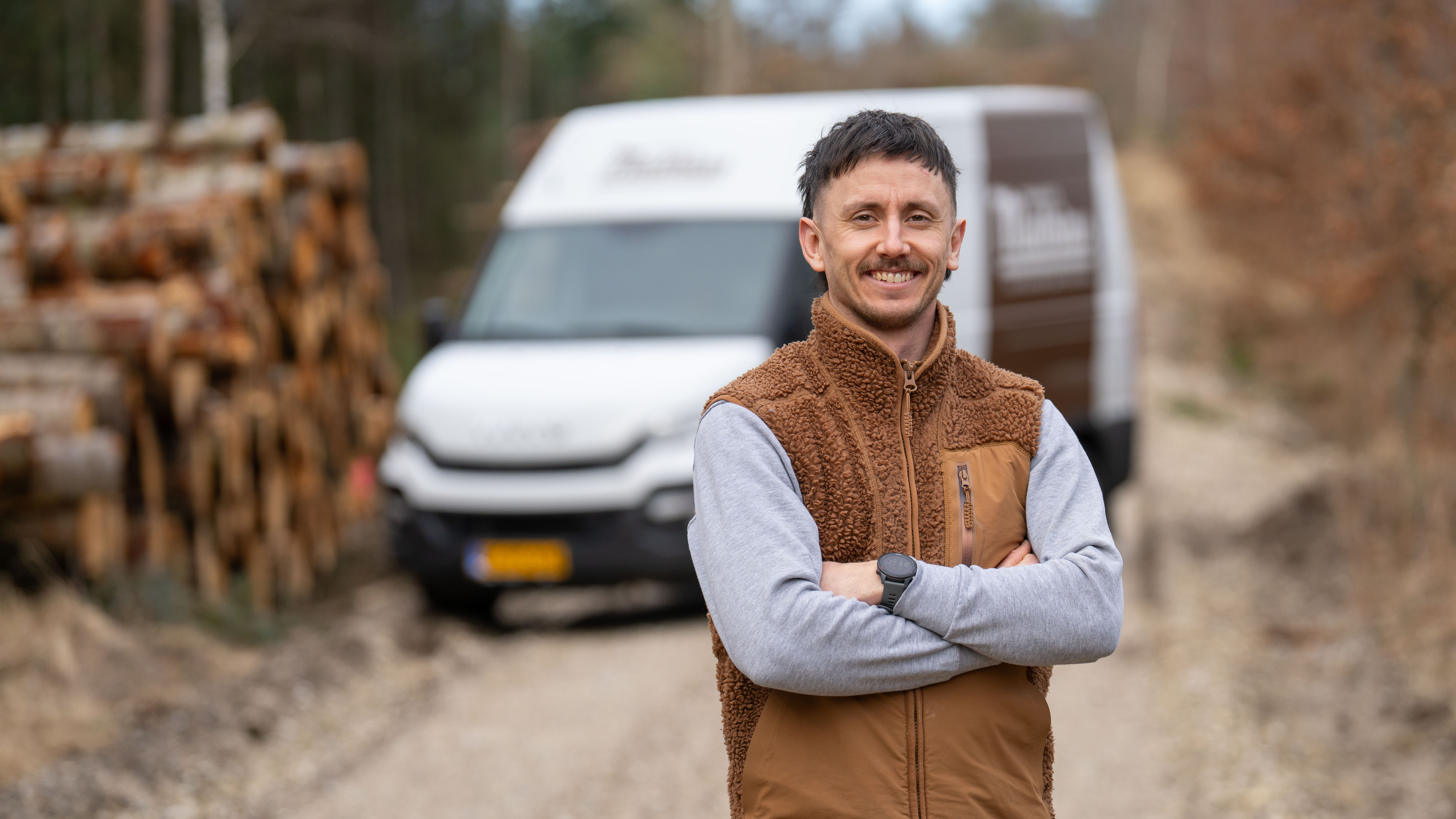 Tømrer Mathias på arbejde i Thisted